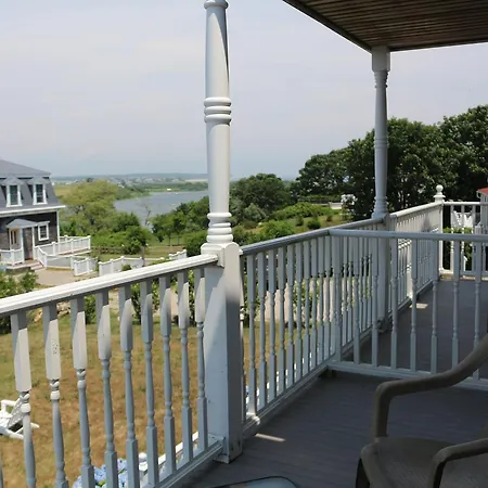 Payne'S Harbor View Inn New Shoreham Exterior photo