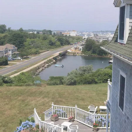 Payne'S Harbor View Inn New Shoreham Exterior photo