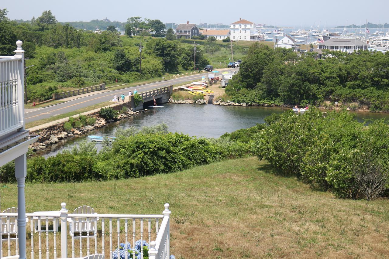 Payne's Harbor View Inn